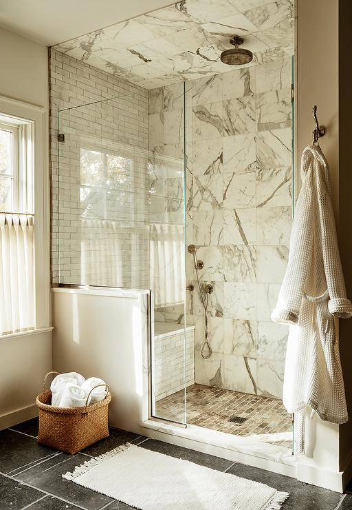 10 Stunning Doorless Walk In Shower Ideas for a Modern Bathroom - Image 5